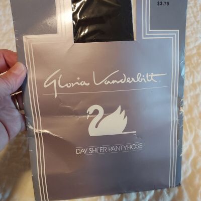 Gloria Vanderbilt Vintage Size C Off Black Day Sheer Pantyhose New in Package